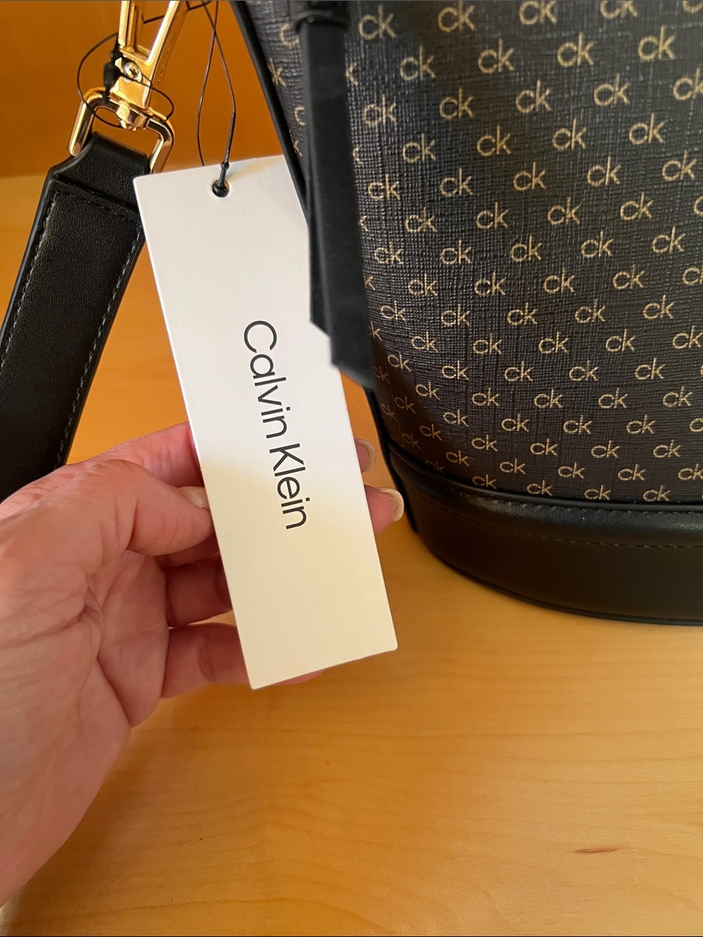 Calvin Klein Crossbody bag - Picture 4 of 12